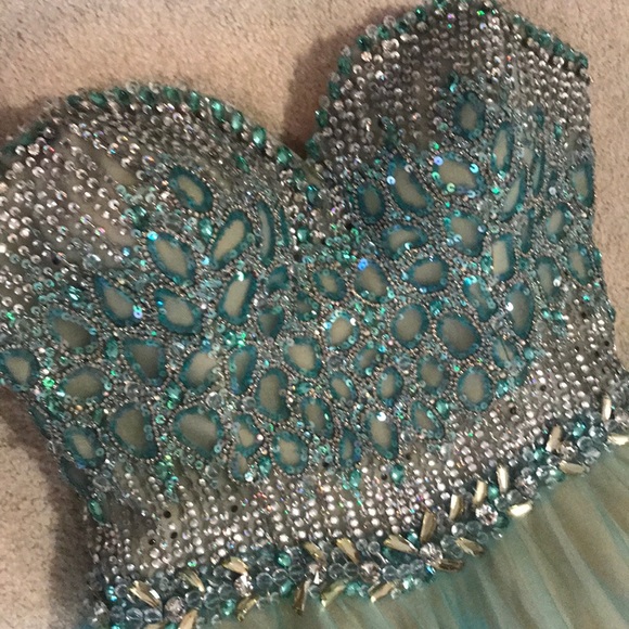 Terani Couture dress - Picture 2 of 4